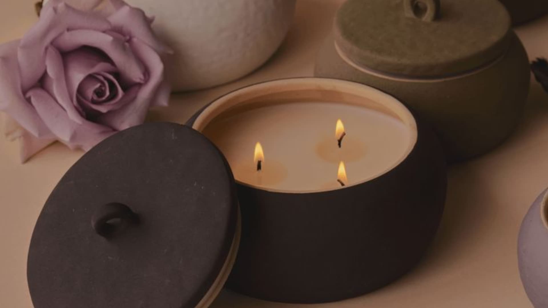 Nazaakat - Handcrafted Candles